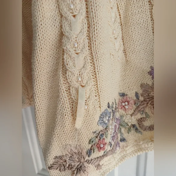 Jenny Grandmother Floral Embroidered & beaded Colorful button Up Sweater Large - Picture 5 of 12